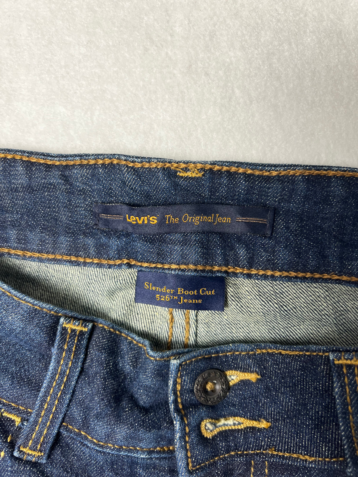 Levis 526 Slender Boot Cut Jeans size M