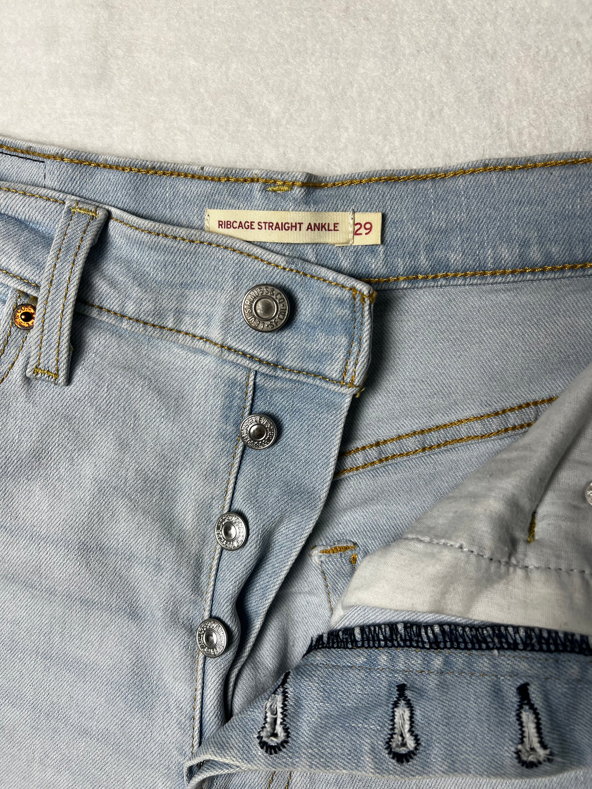 Levis Ribcage Straight Ankle Jeans W29 L27 size M