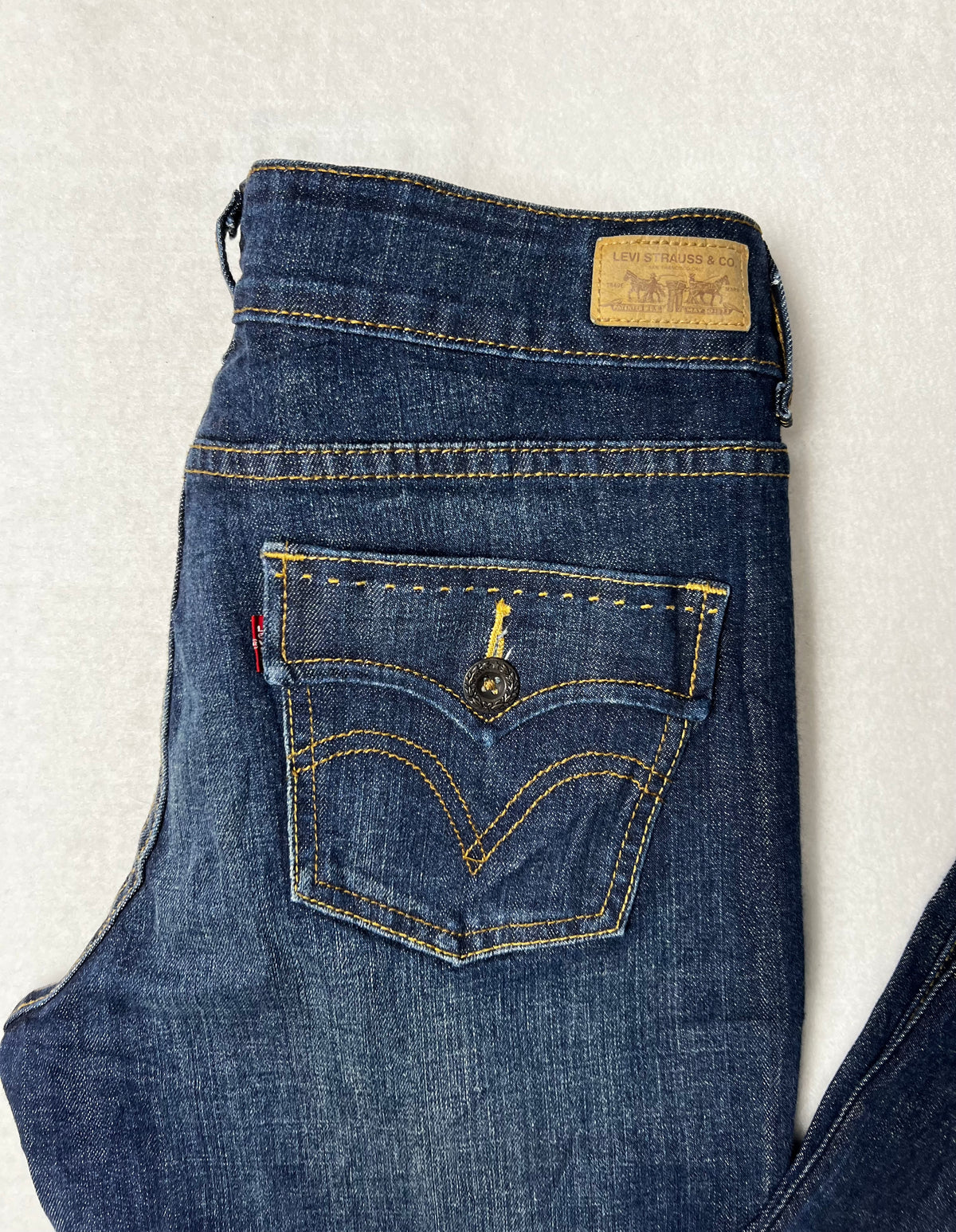 Levis 526 Slender Boot Cut Jeans size M