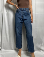 Vintage Levis 560 Loose Fit Straight Leg Jeans W30 L28 Made In USA 100% Cotton Size M