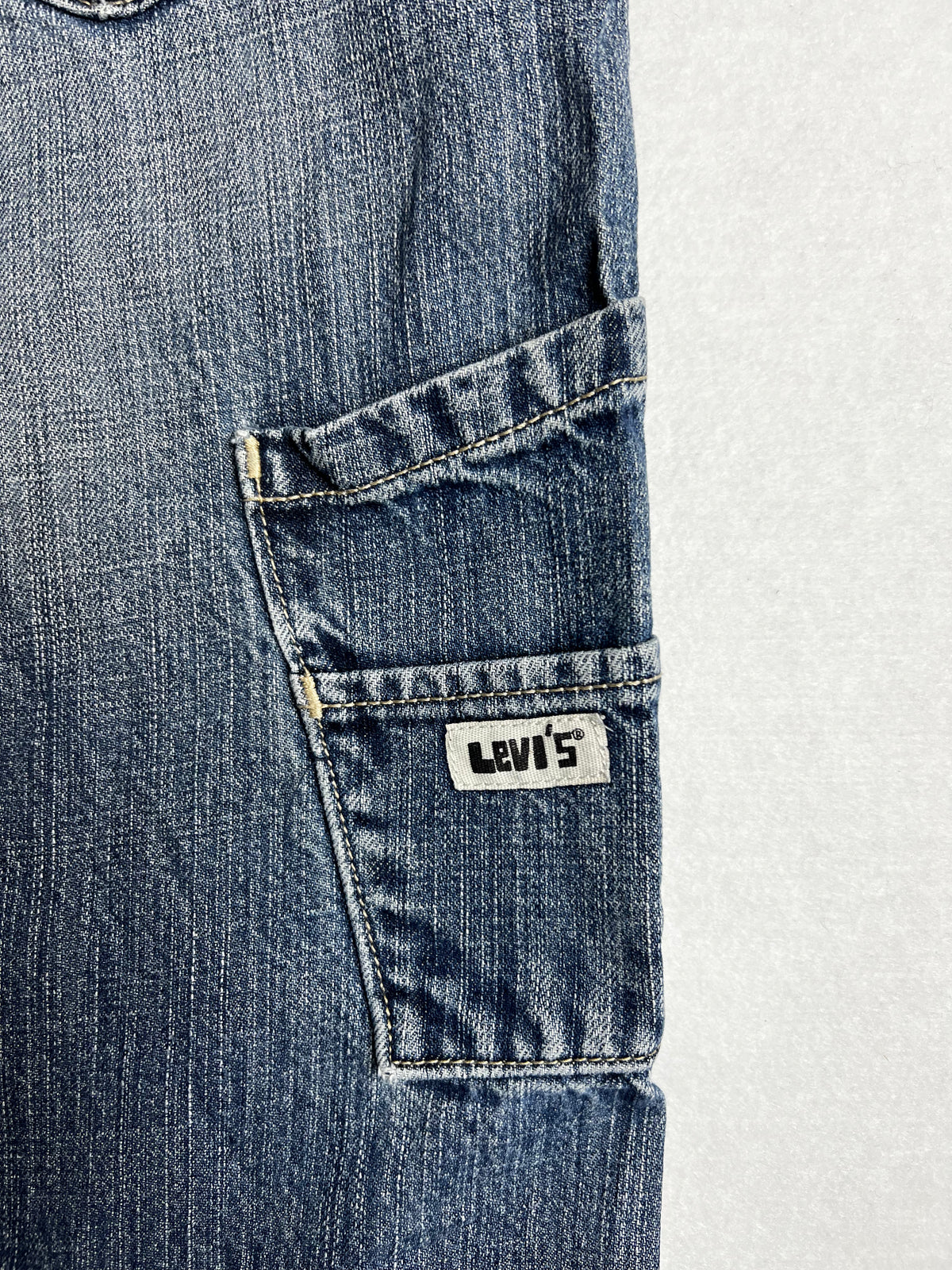 Vintage Levis 90s-2000s Y2K Cargo Jeans W29 L29