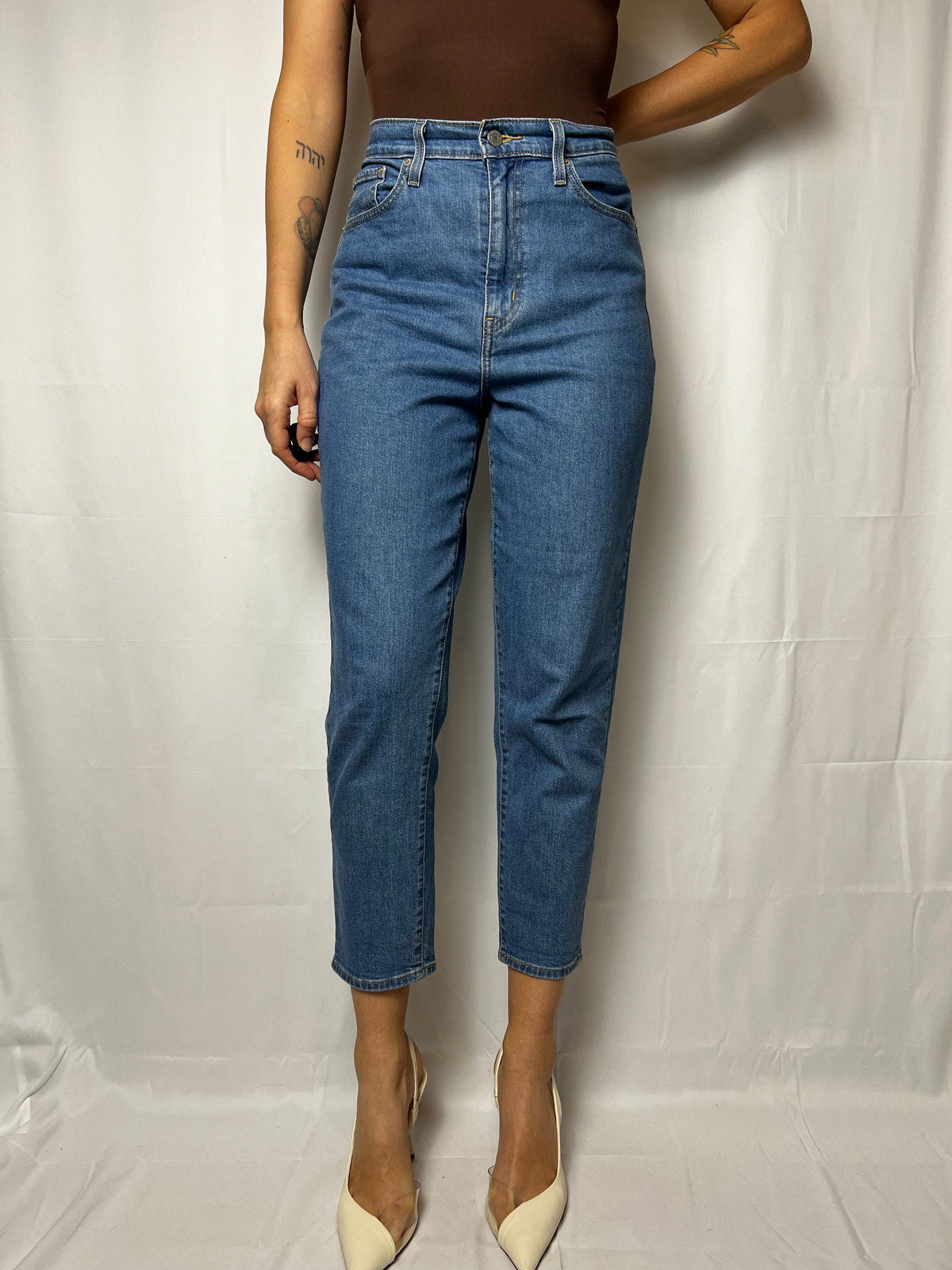 Levis High Waisted Taper Jeans W29 L27
