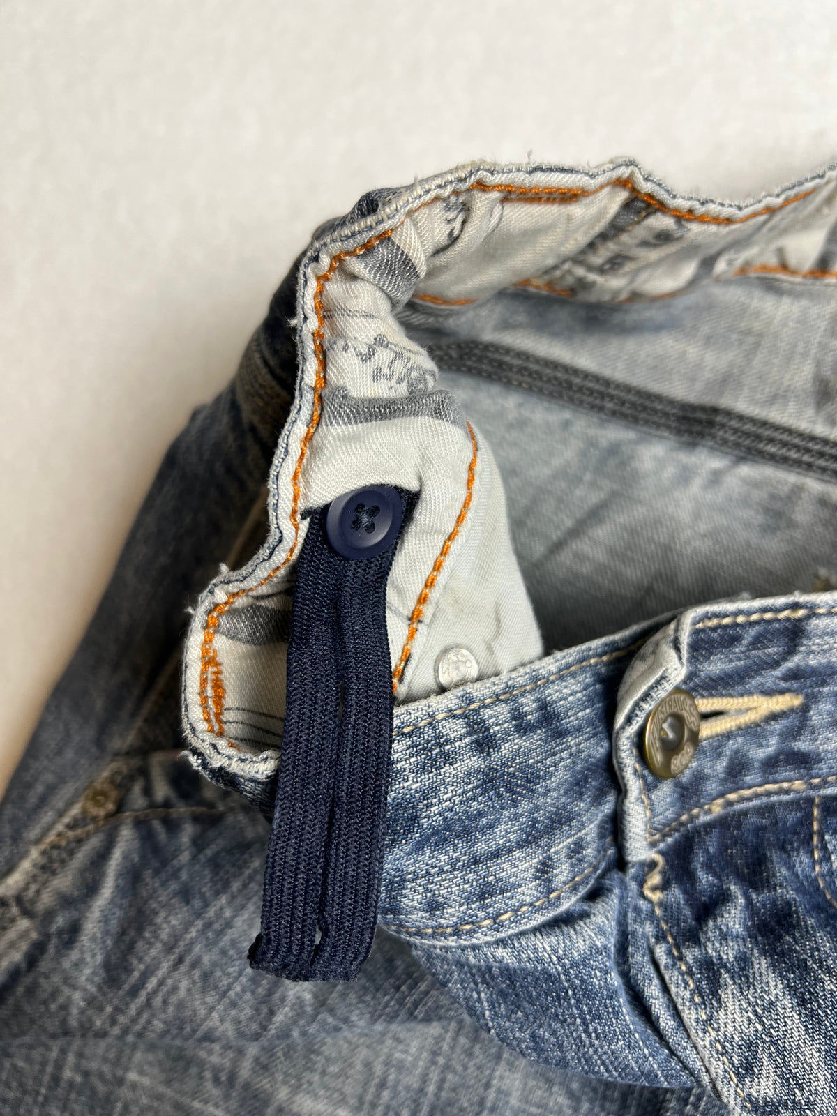 Vintage Levis 90s-2000s Y2K Cargo Jeans W29 L29