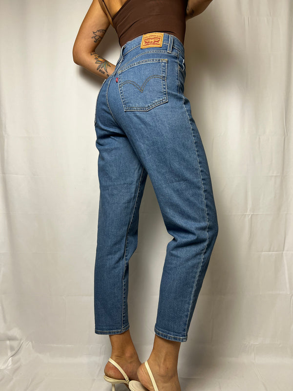 Levis High Waisted Taper Jeans W29 L27